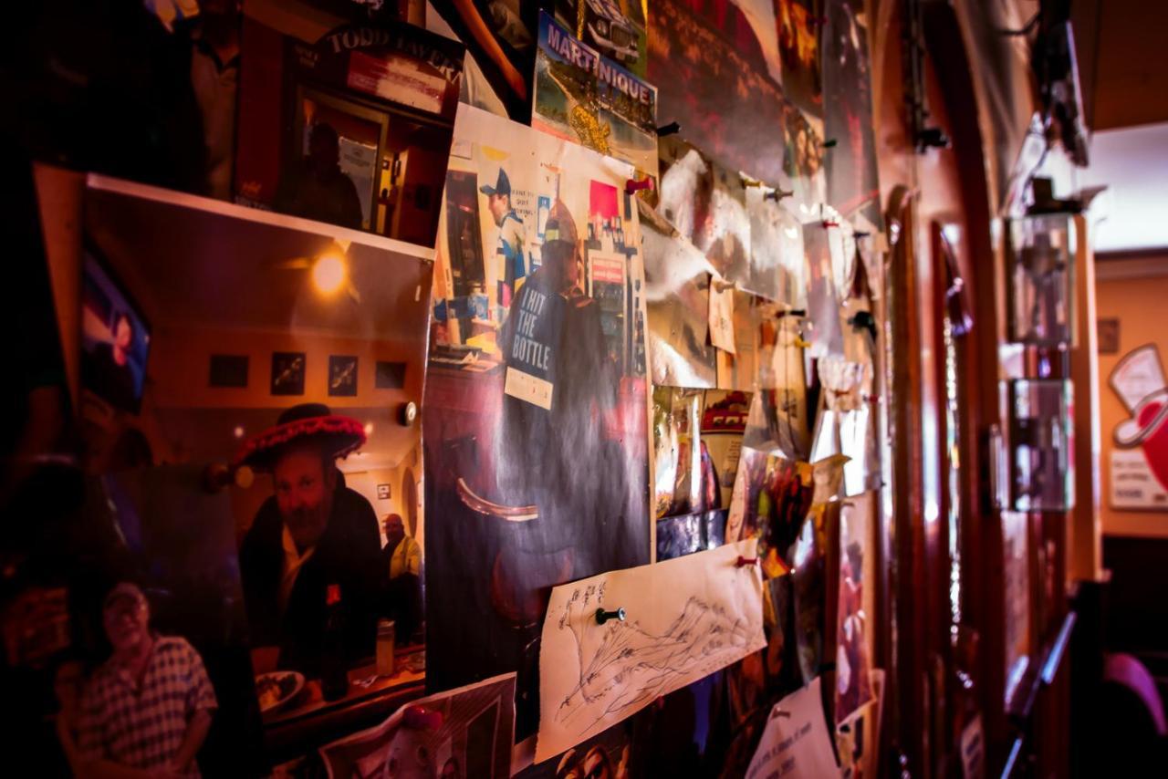 הוסטל אליס ספרינגס Todd Tavern מראה חיצוני תמונה